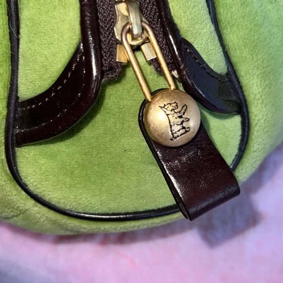 Y2k VINTAGE 💚Juicy Couture Green bowler Handbag with charm💚🤎 - Picture 13 of 15